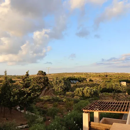 The Windmill ホテル