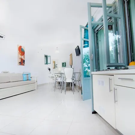 The Windmill ホテル *