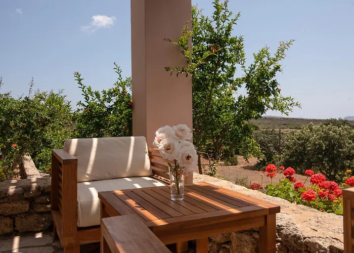 The Windmill Hotel Mitáta