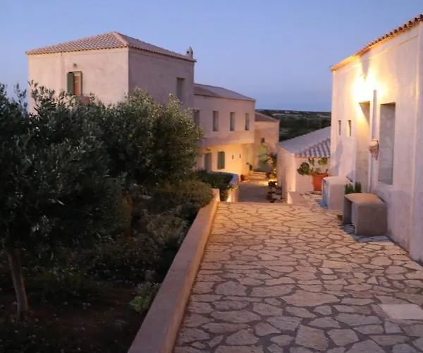 The Windmill Hotel Mitáta