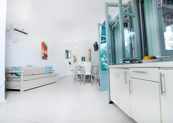 The Windmill Hotel *